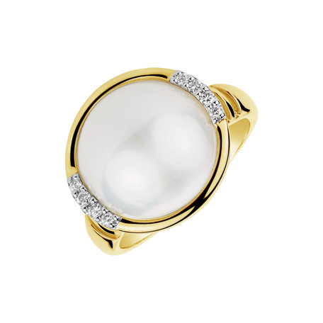 Diamond ring with Pearl Marina
