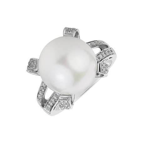 Diamond ring with Pearl Sea Valley