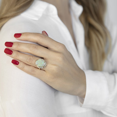 Diamond ring with Opal Sabrina