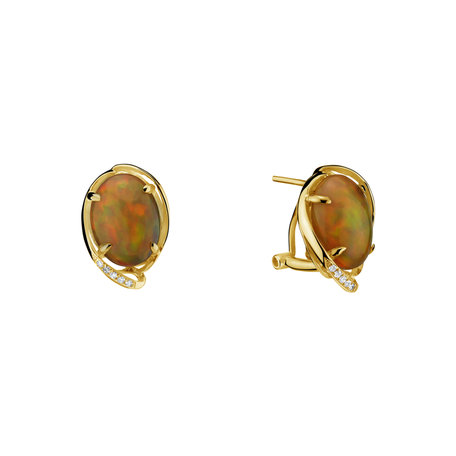Diamond earrings with Opal Sybil