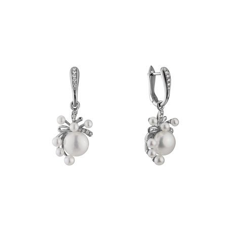Diamond earrings with Pearl Nymph Beauty