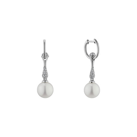 Diamond earrings with Pearl Island in the Sun