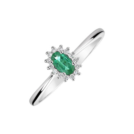 Diamond ring with Emerald Princess Sparkle