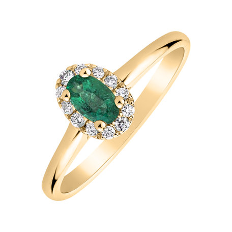 Diamond ring with Emerald Princess