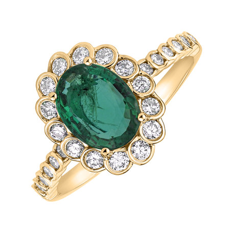 Diamond ring with Emerald Princess