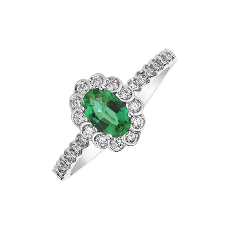 Diamond ring with Emerald Princess Glamour