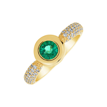 Diamond ring with Emerald Miracle Ray