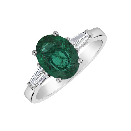 Diamond ring with Emerald Marguerite