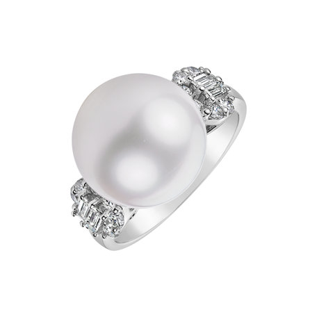 Diamond ring with Pearl Nomi