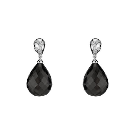 Diamond earrings with Quartz Hanlerore