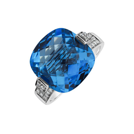 Diamond ring with Topaz Luckstone