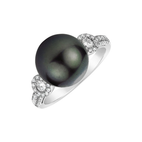 Diamond ring with Pearl Trina