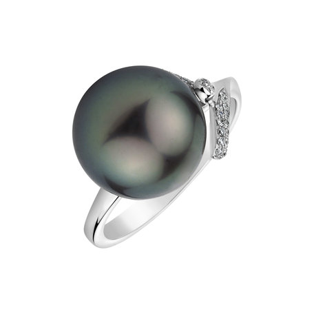 Diamond ring with Pearl Nereides Night