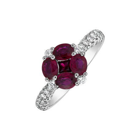 Diamond ring with Ruby Elliot