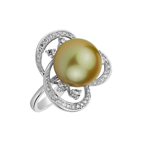 Diamond ring with Pearl Pearl Renaissance