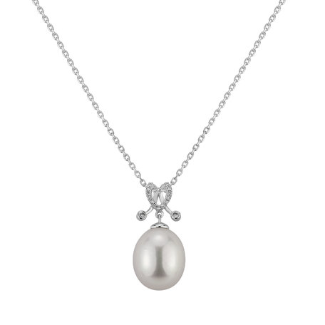 Diamond pendant with Pearl Rahatiel