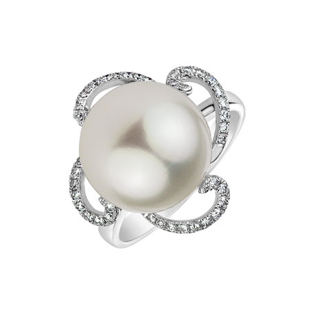 Diamond ring with Pearl Riverview