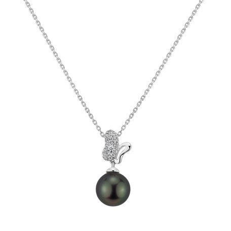 Diamond pendant with Pearl Alluda