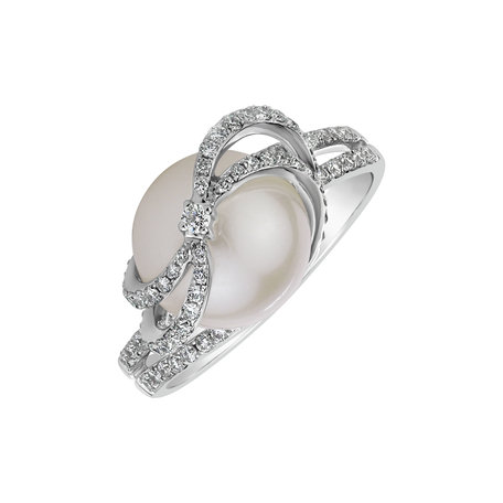 Diamond ring with Pearl Cry me a river