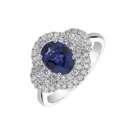 Diamond ring with Sapphire Sapphire Core