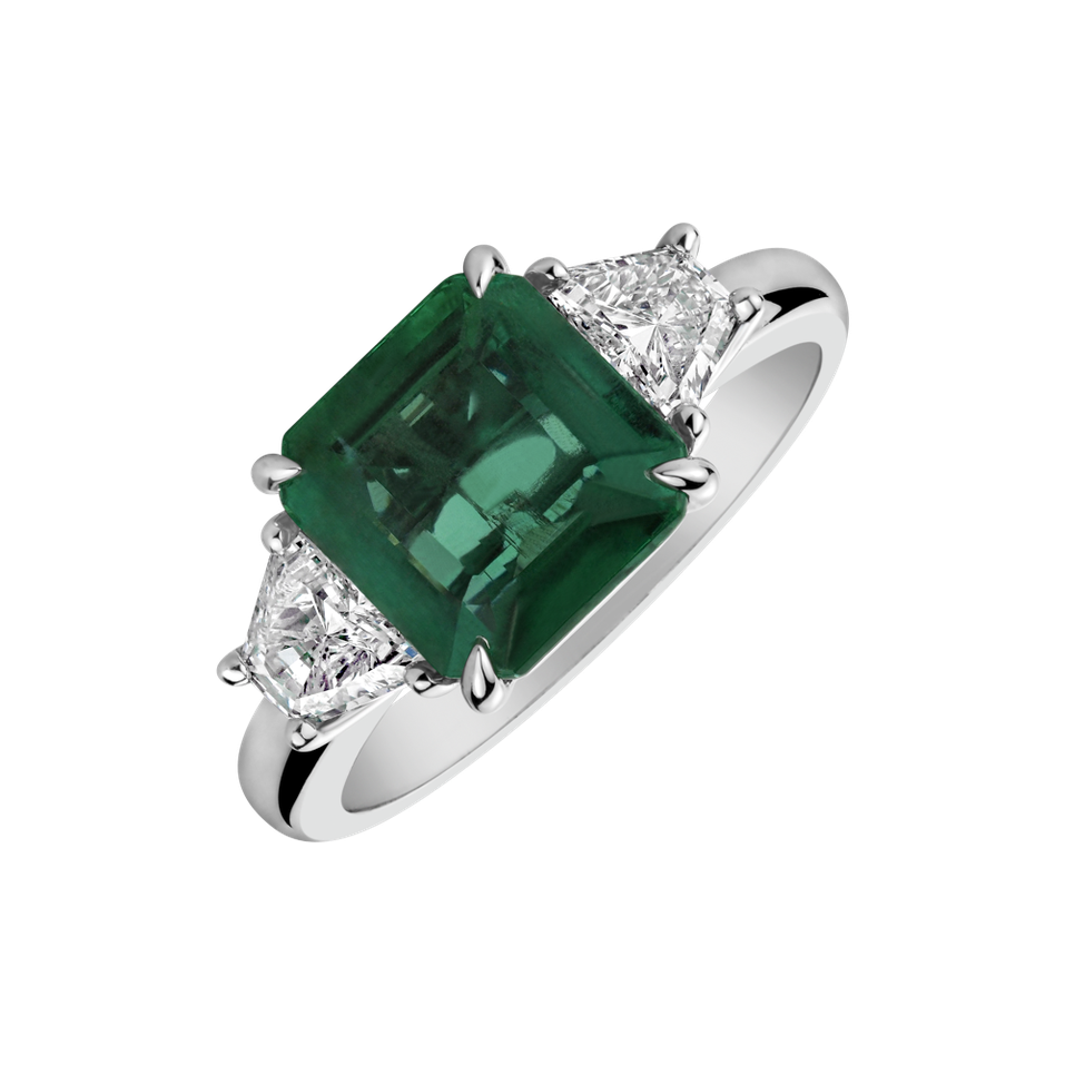 Diamond ring with Emerald Galaxy Essence