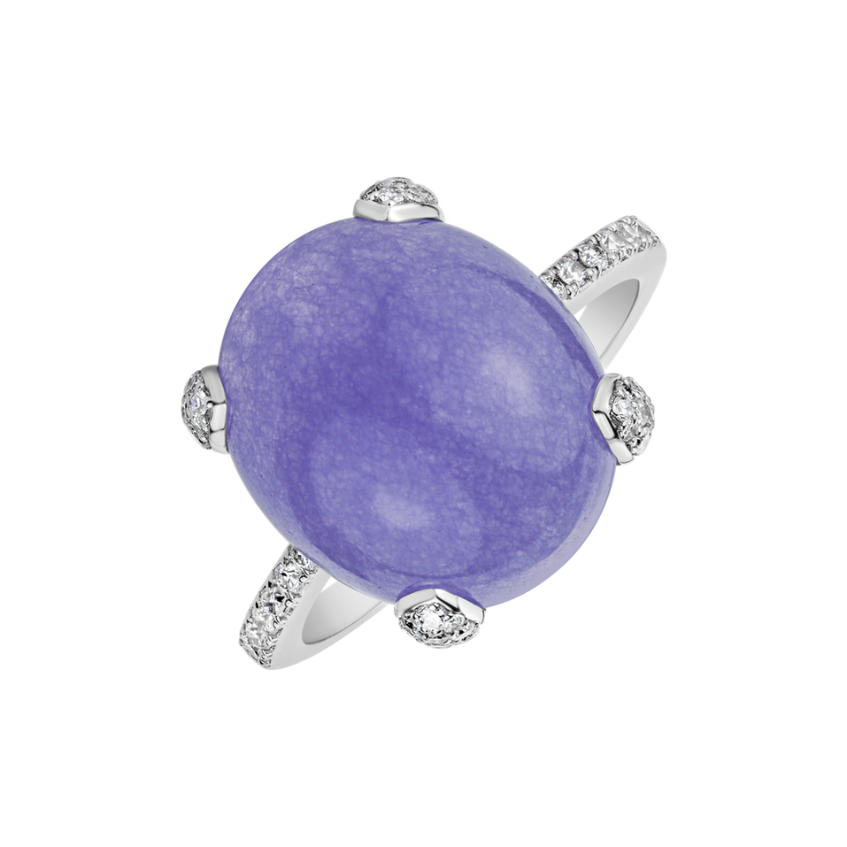 Diamond ring with Quartz Niche