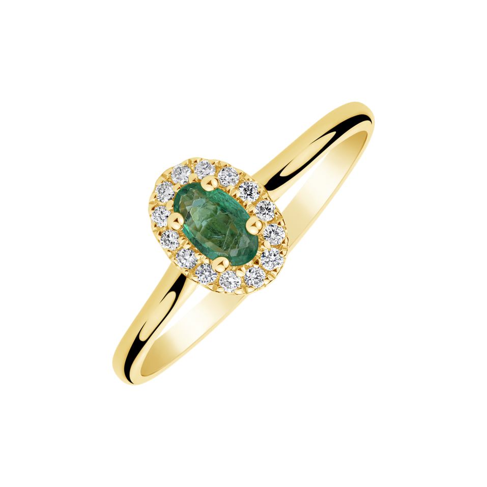 Diamond ring with Emerald Princess Innocence