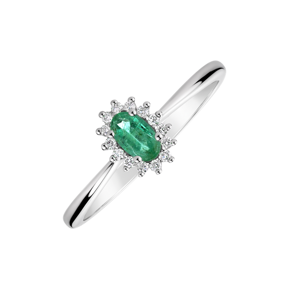 Diamond ring with Emerald Princess Sparkle