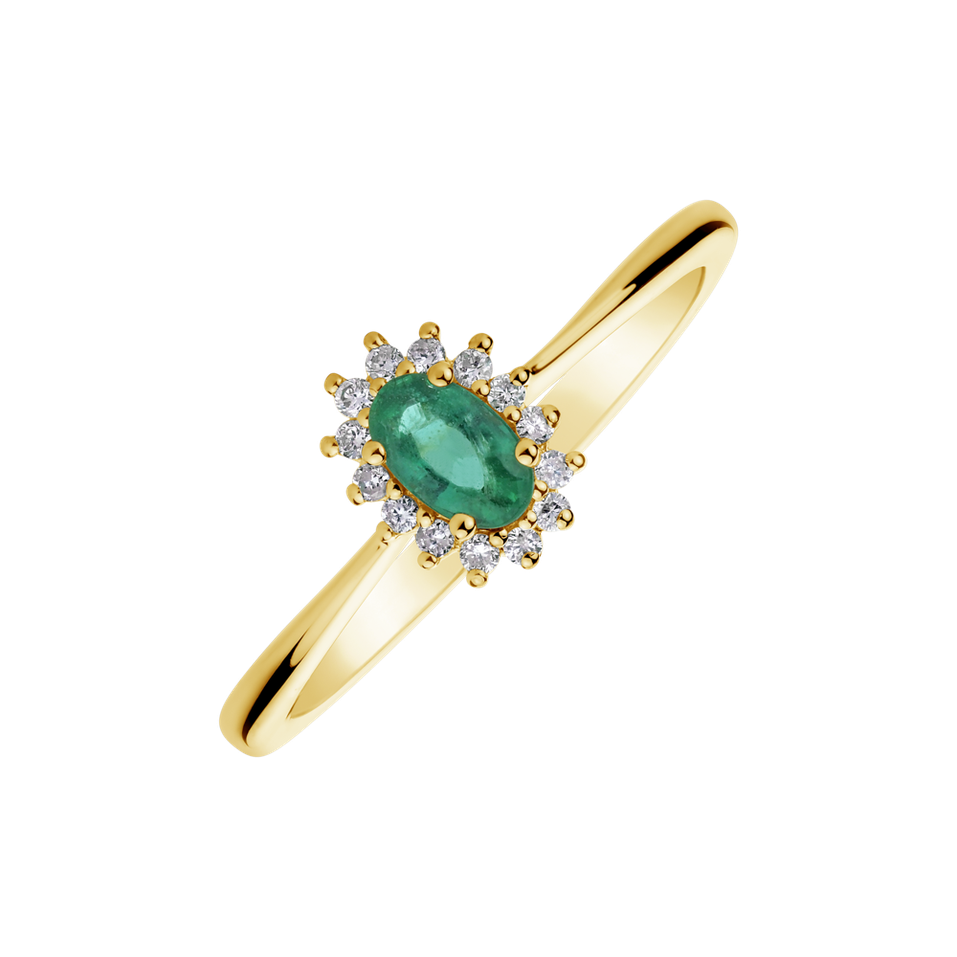 Diamond ring with Emerald Princess Sparkle