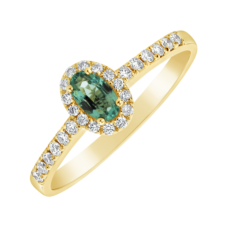 Diamond ring with Emerald Princess