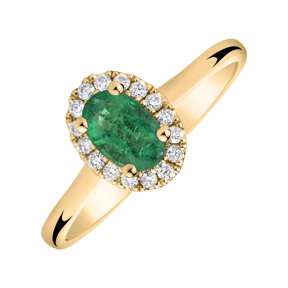 Diamond ring with Emerald Princess