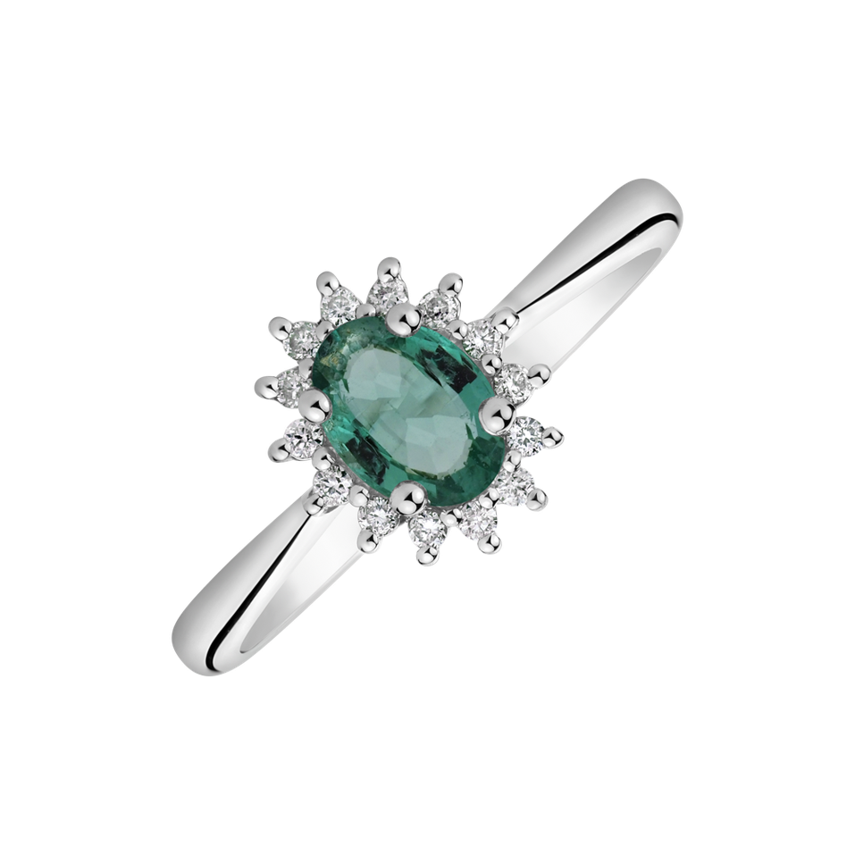 Diamond ring with Emerald Princess Sparkle