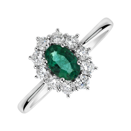 Diamond ring with Emerald Princess