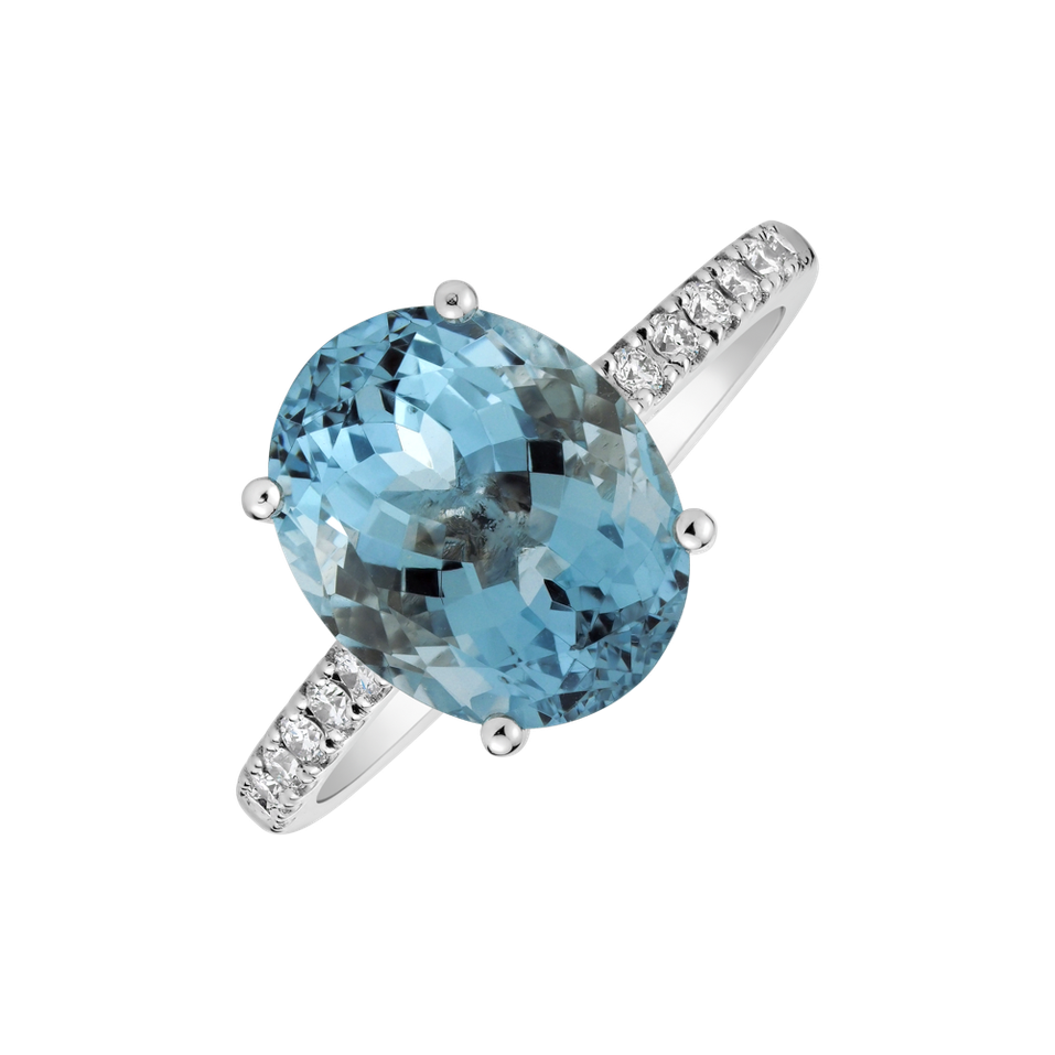 Diamond ring with Aquamarine Luxury Embrace