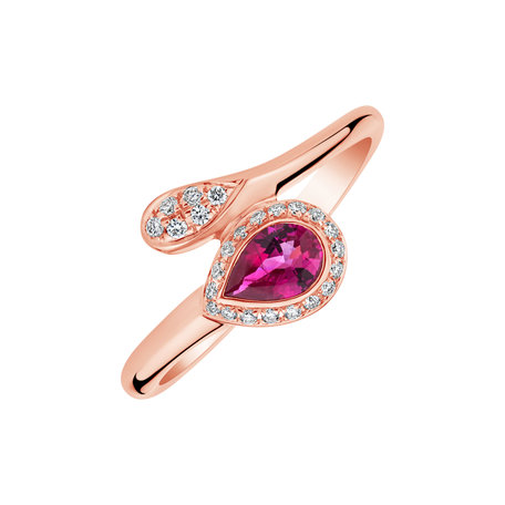 Diamond ring with Ruby Nadine