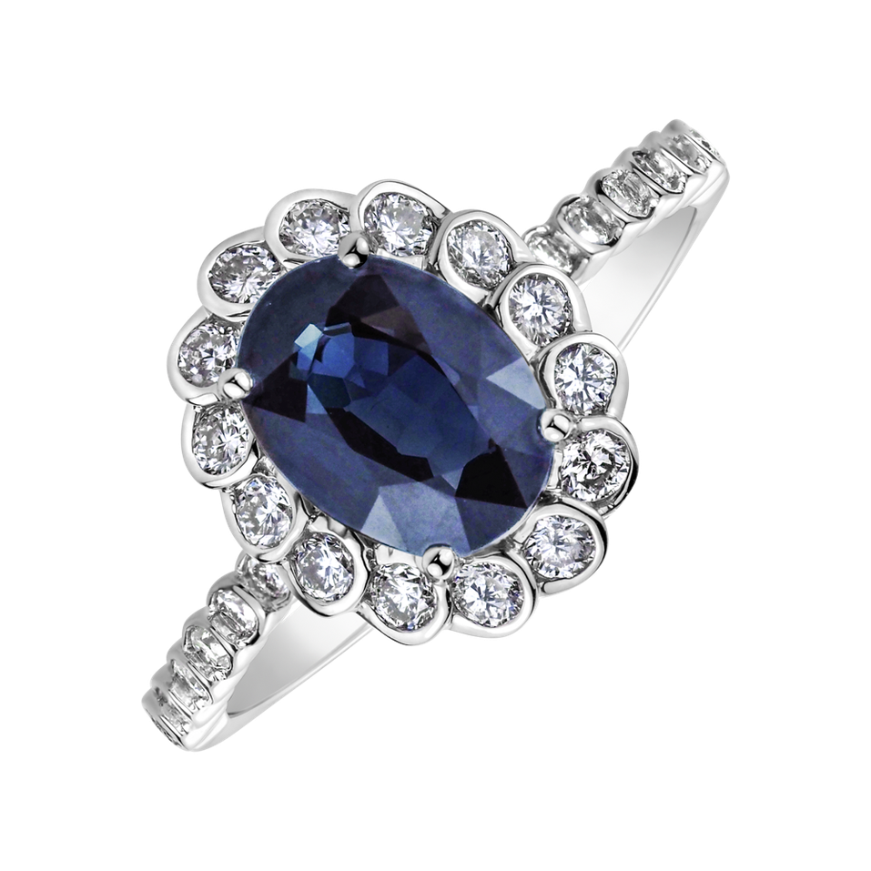 Diamond ring with Sapphire Glamour Princess