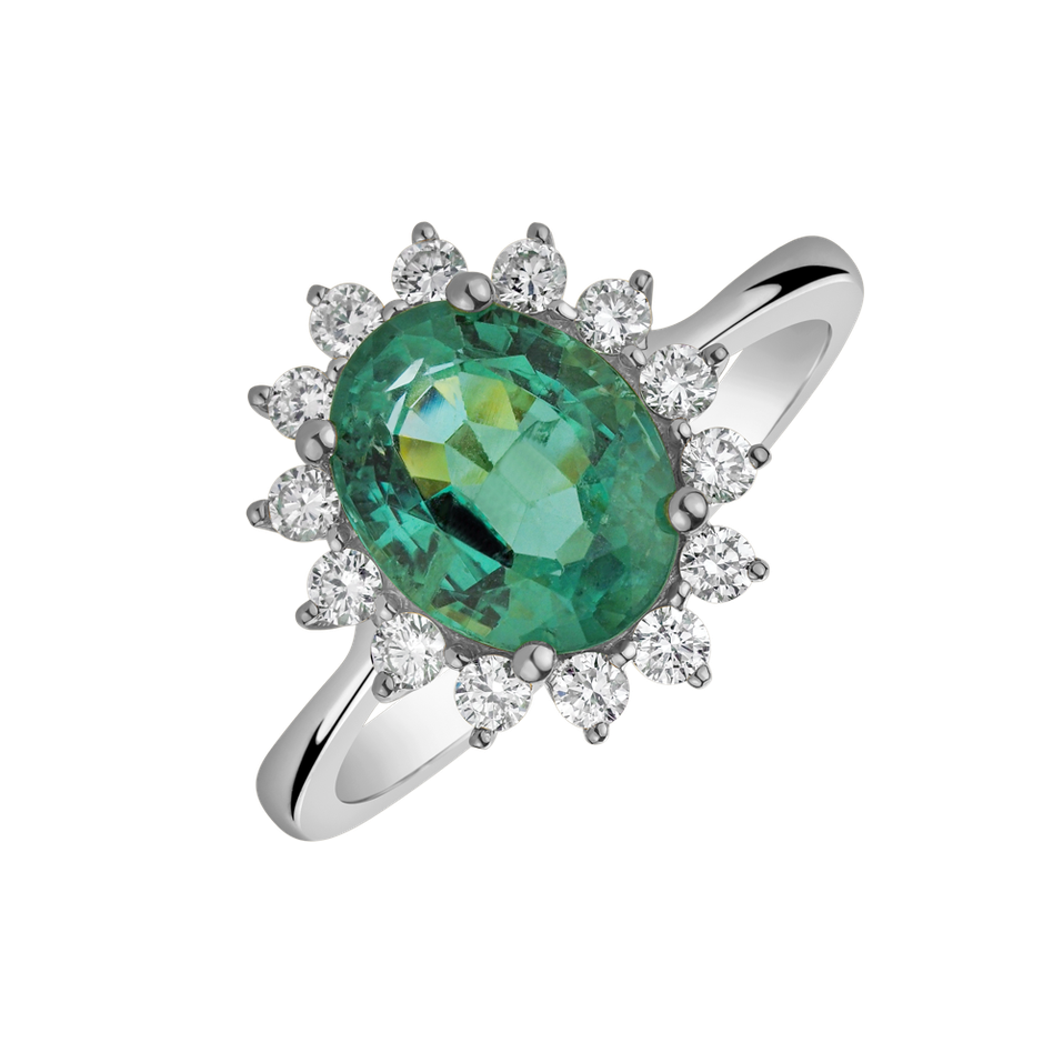 Diamond ring with Emerald Princess Sparkle