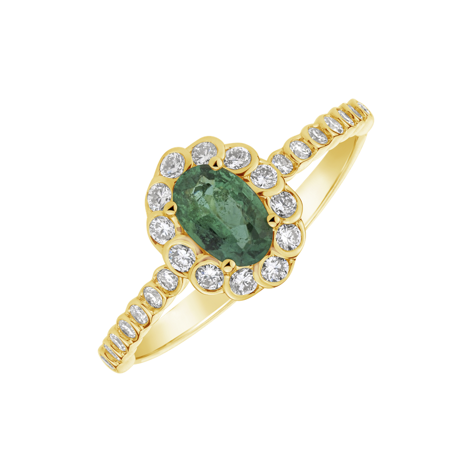 Diamond ring with Emerald Princess Glamour