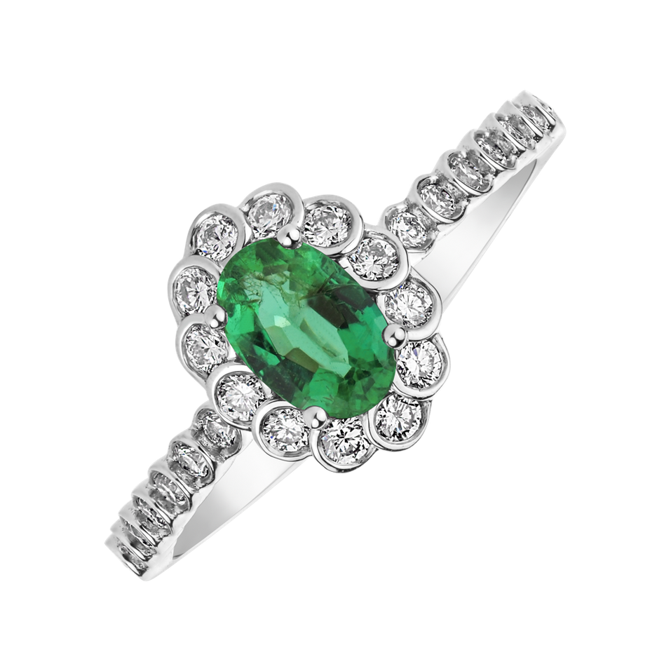 Diamond ring with Emerald Glamour Princess