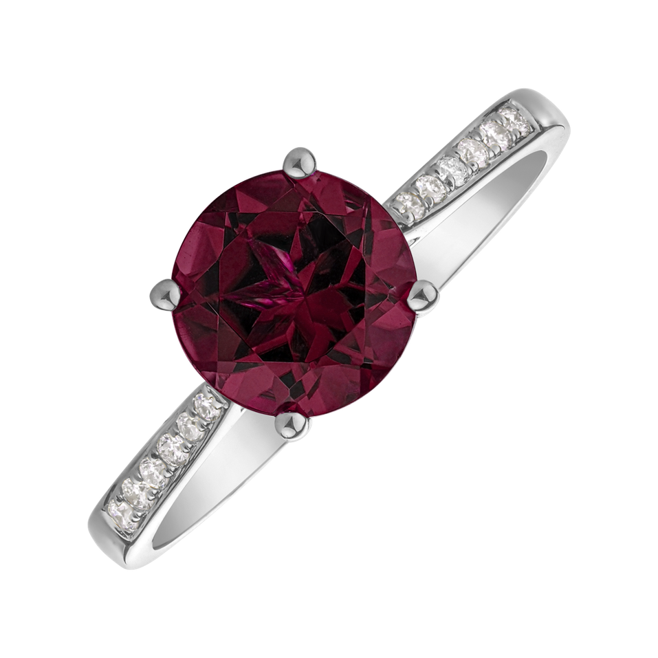 Diamond ring with Rhodolite Bonbon