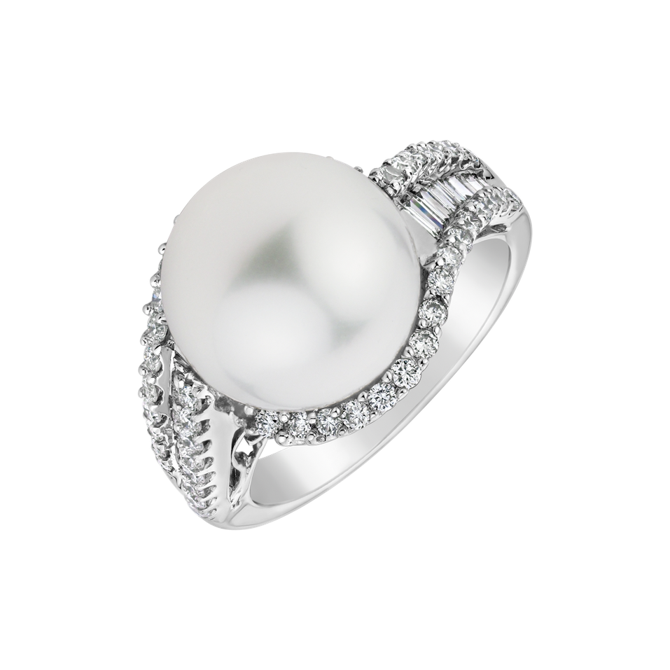 Diamond ring with Pearl Harmony Queen