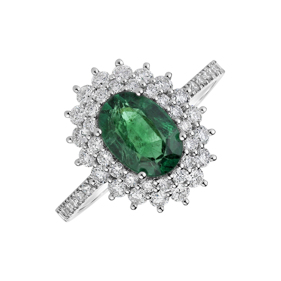 Diamond ring with Emerald Majesty