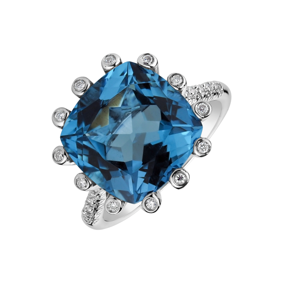 Diamond ring with Topaz Walda