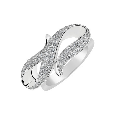 Diamond ring Saloni