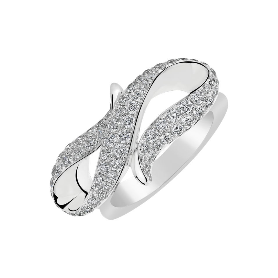 Diamond ring Saloni