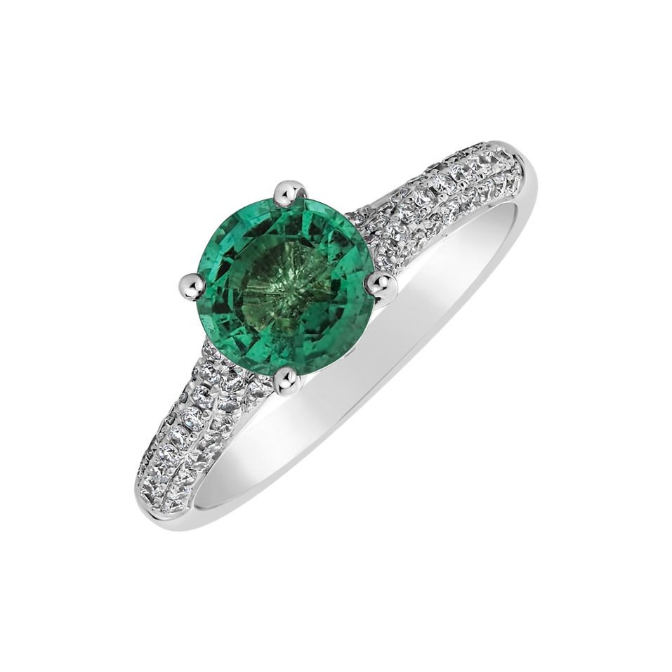 Diamond ring with Emerald Fantastic Feeling