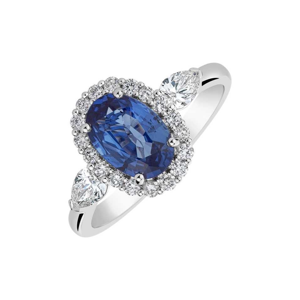 Diamond ring with Sapphire Grand Glamour