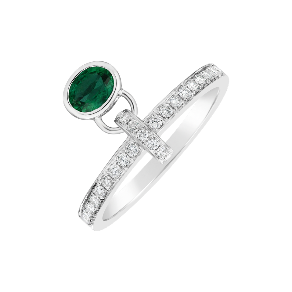 Diamond ring with Emerald Angeline