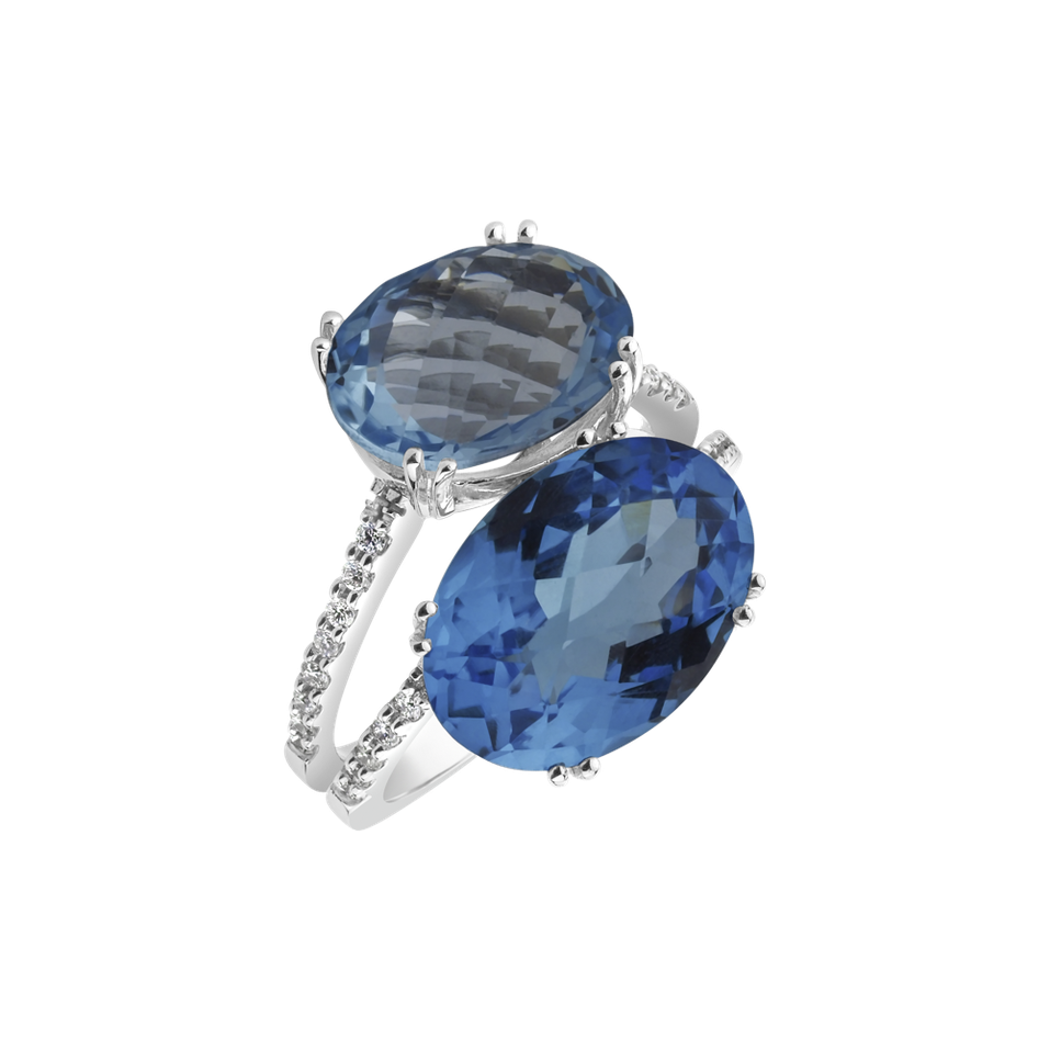 Diamond ring with Topaz and Topaz De dragon