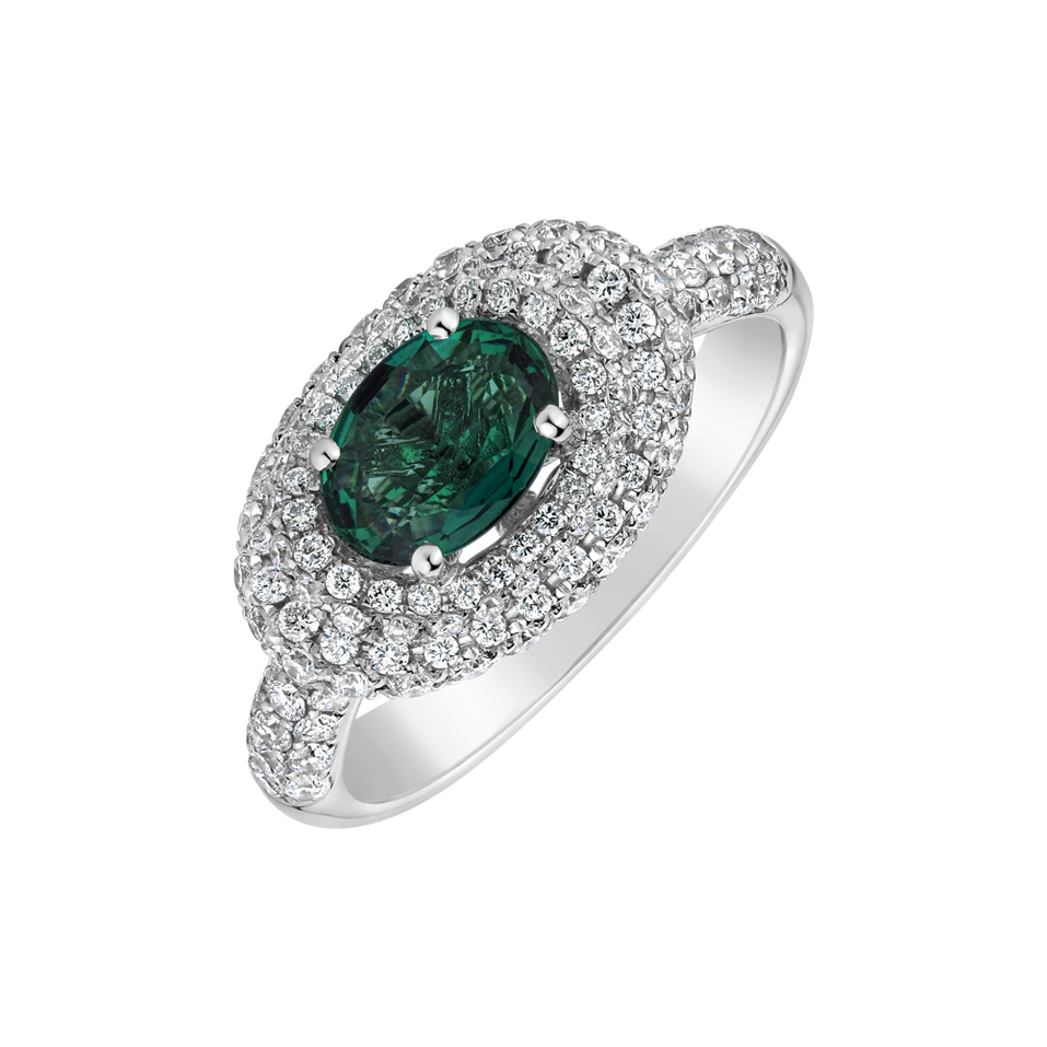 Diamond ring with Emerald Nadia